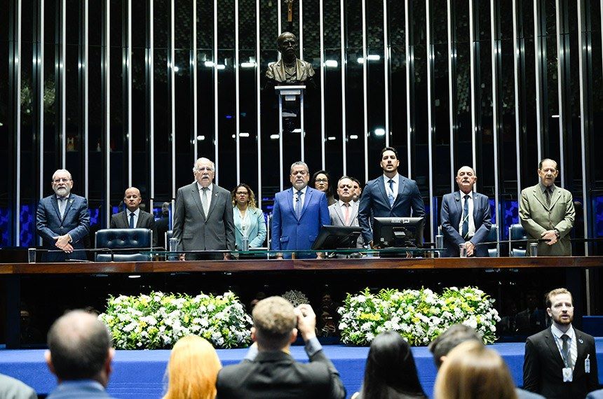 Dia do Médico: CRM-SC participa de sessão solene no Senado Federal